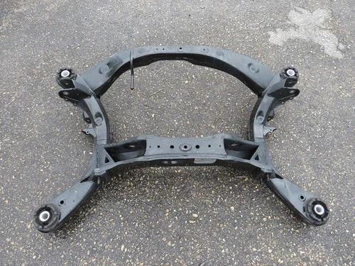 2021-2023 TOYOTA SIENNA REAR SUSPENSION SUBFRAME CROSSMEMBER OEM 5775 used OEM rear subframe and crossmember