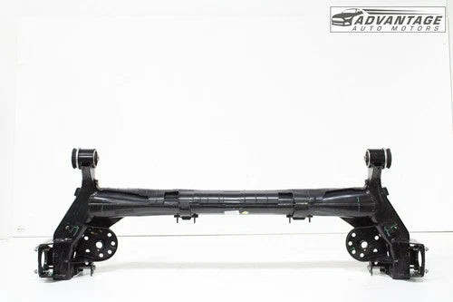 2025 KIA K4 CL4 FWD REAR SUSPENSION SUBFRAME TORSION LOADED AXLE BEAM OEM used OEM rear subframe and crossmember