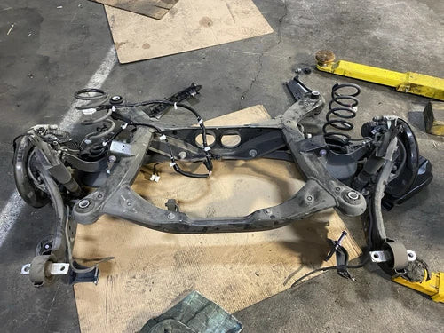 14-23 Toyota Highlander Hybrid Rear Subframe Crossmember Cradle 2.5L OEM used OEM rear subframe and crossmember
