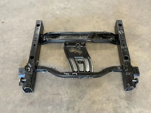 20 21 22 23 Jeep Gladiator Rear Chassis Subframe Crossmember Cradle 4X4 1534 OEM used OEM rear subframe and crossmember