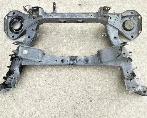 2011-2013 Infiniti QX56 Rear Crossmember Subframe Engine Cradle Assembly OEM used OEM rear subframe and crossmember