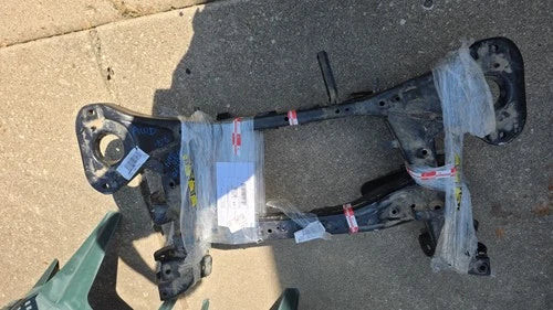 2011-2013 Infiniti QX56 Rear Crossmember Subframe Engine Cradle Assembly OEM used OEM rear subframe and crossmember