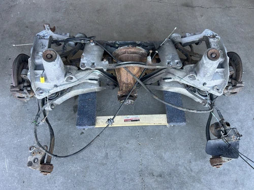 1998-2000 Volvo V70R V70 Rear Differential Assembly & Subframe Cradle OEM #3974E used OEM rear differential carrier
