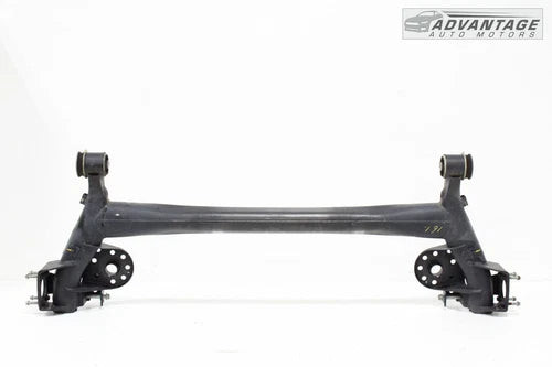 2021-2023 HYUNDAI ELANTRA FWD REAR SUSPENSION SUBFRAME LOADED AXLE BEAM OEM used OEM rear subframe and crossmember