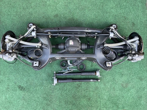 08-14 Mercedes W204 C300 Rear Subframe Complete Differential Spindle OEM Arms used OEM differential and carrier assembly