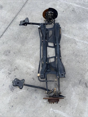 2015-2018 JEEP RENEGADE 2.4L FWD REAR SUSPENSION SUBFRAME CROSSMEMBER CRADLE OEM used OEM rear subframe and crossmember