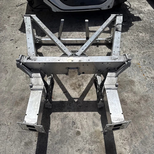 2016-2021 MCLAREN 570S OEM REAR SUBFRAME ENGINE CRADLE CROSSMEMBER SUPPORT used OEM subframe bracket and support