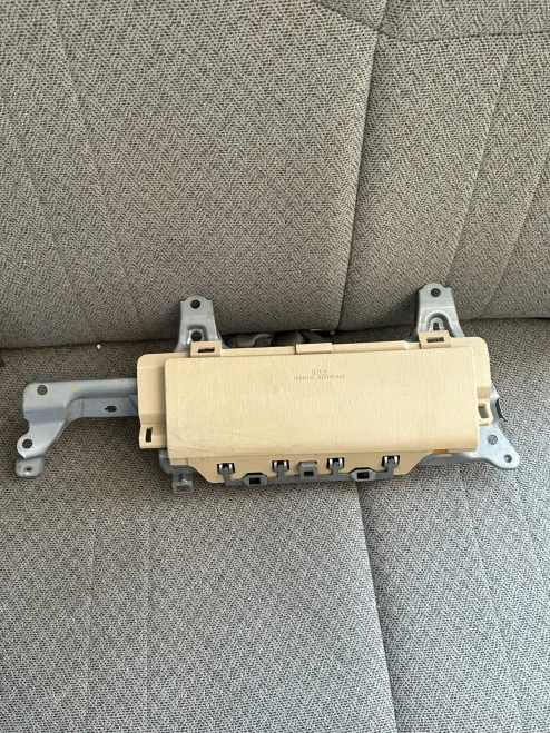 2007-2011 Lexus GS350 Driver Knee Beige Used OEM Airbag