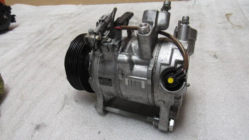 2012-2016 BMW E89 Z4 A/C COMPRESSOR W/ MAGNETIC CLUTCH R134A OEM