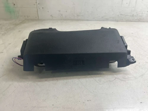 2014-2018 Subaru Forester Driver Knee Black Used OEM Airbag