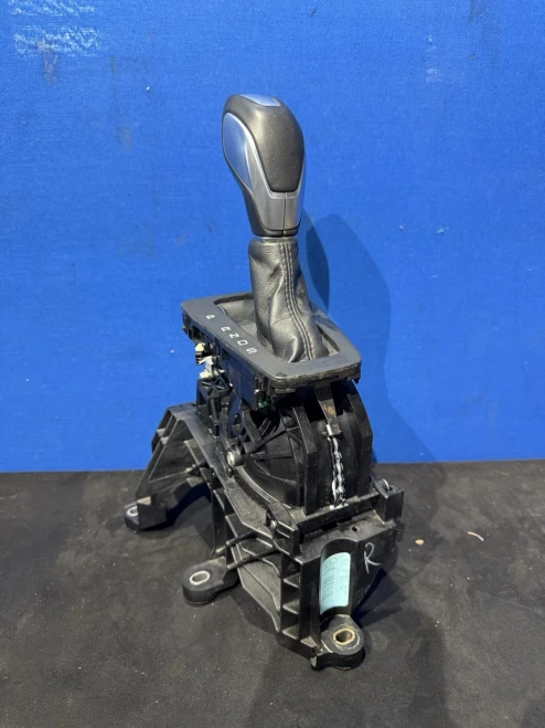 2015-2018 Ford Focus F1EP7K004FD3JA6 Used OEM Floor Shifter
