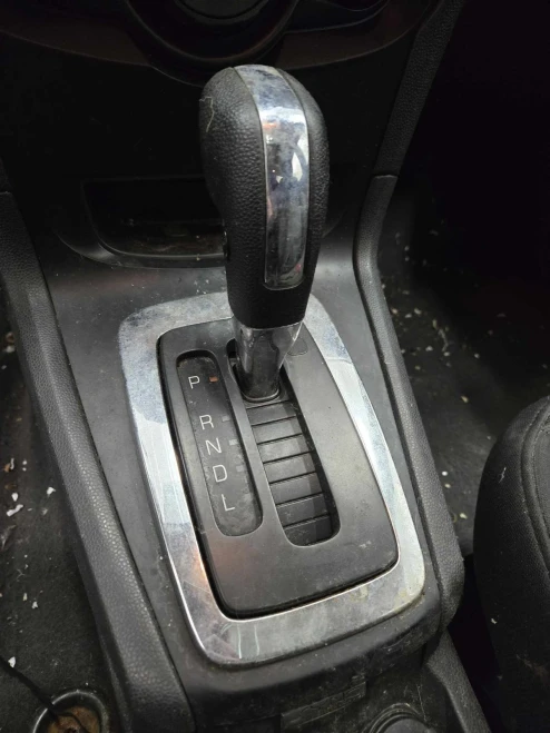 2011-2012 Ford Fiesta AE8Z7210BA Used OEM Floor Shifter