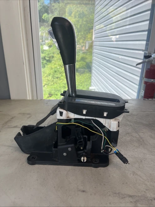 2007 Chevrolet HHR Automatic Used OEM Floor Shifter