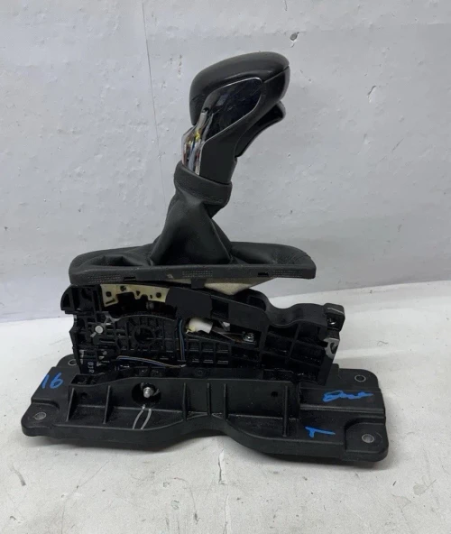 2019-2024 Chevrolet Traverse LT84693609 Used OEM Floor Shifter
