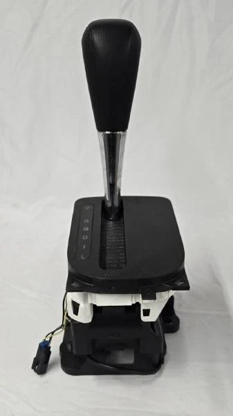 2006-2011 Chevrolet HHR Used OEM Floor Shifter