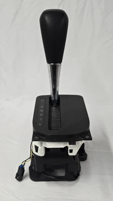 2008 Chevrolet HHR Automatic Used OEM Floor Shifter