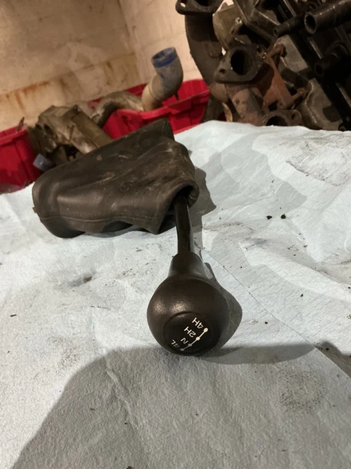 2002-2005 Dodge Ram 2500 52105551AC 4WD Used OEM Floor Shifter