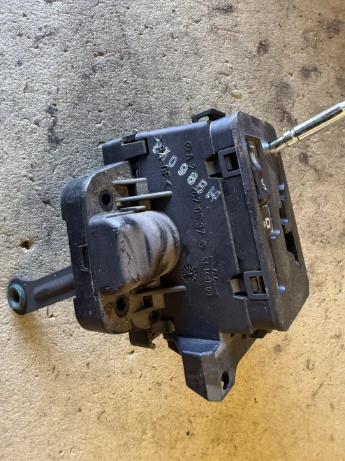 1998 Mercedes-Benz CLK A2022670537 Used OEM Floor Shifter