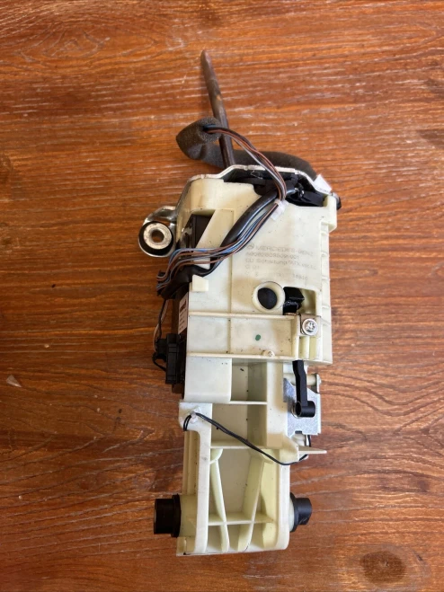 2010-2018 Mercedes-Benz A9062603509 Automatic Used OEM Floor Shifter
