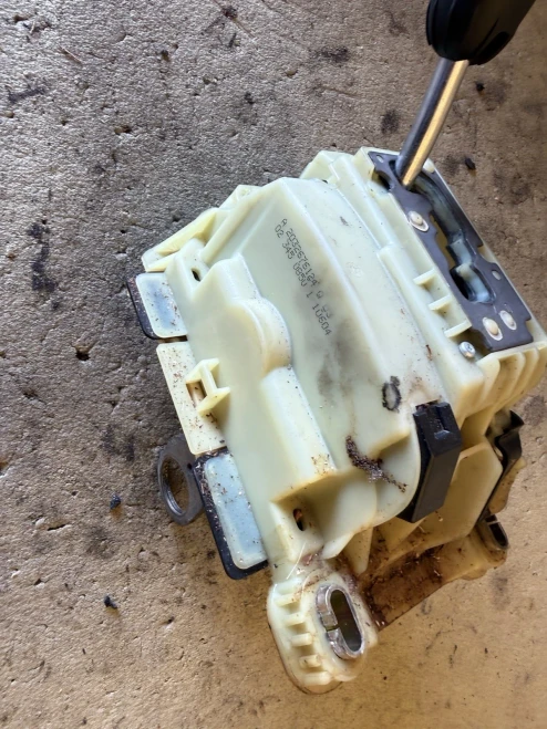 2003-2009 Mercedes-Benz C230 W203 Used OEM Floor Shifter