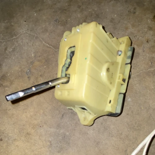 2008-2011 Mercedes-Benz C300 C250 Used OEM Floor Shifter