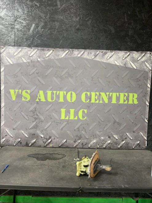 Mercedes-Benz E350 Automatic Used OEM Floor Shifter