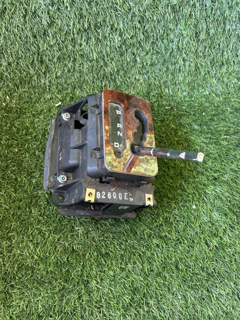 1998-2005 Mercedes-Benz ML350 170267054 Used OEM Floor Shifter