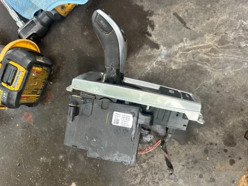 2012-2018 BMW X4 9251190 Automatic Used OEM Floor Shifter
