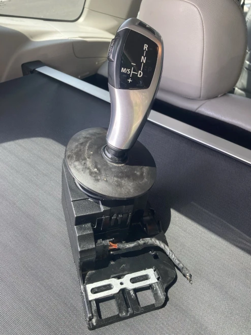 2008-2010 BMW 528I Automatic Used OEM Floor Shifter