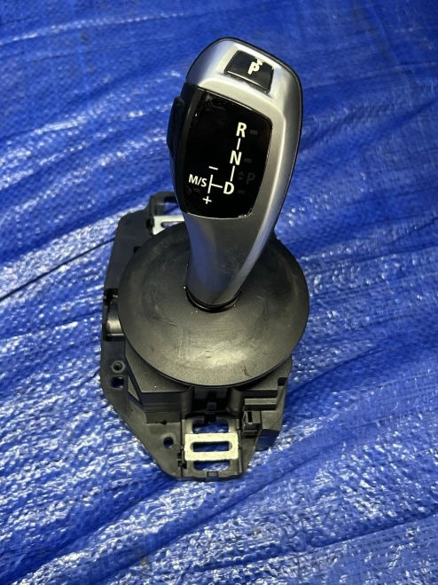 2008-2010 BMW 9204091 7589209 Used OEM Floor Shifter