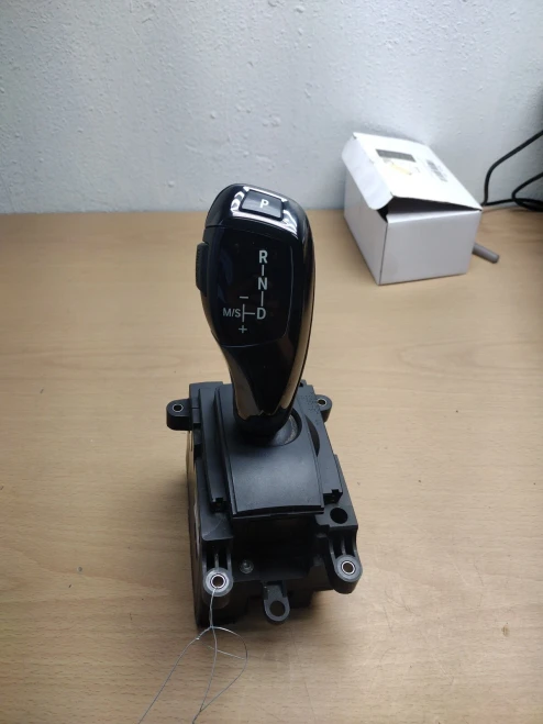 2011 BMW 750I 1277332 Automatic Used OEM Floor Shifter