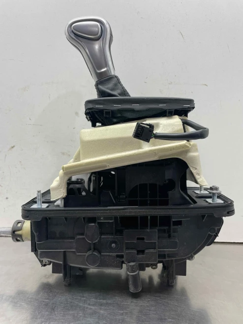 2013-2017 Audi Q5 8R1713041L Automatic Black Premium Used OEM Floor Shifter
