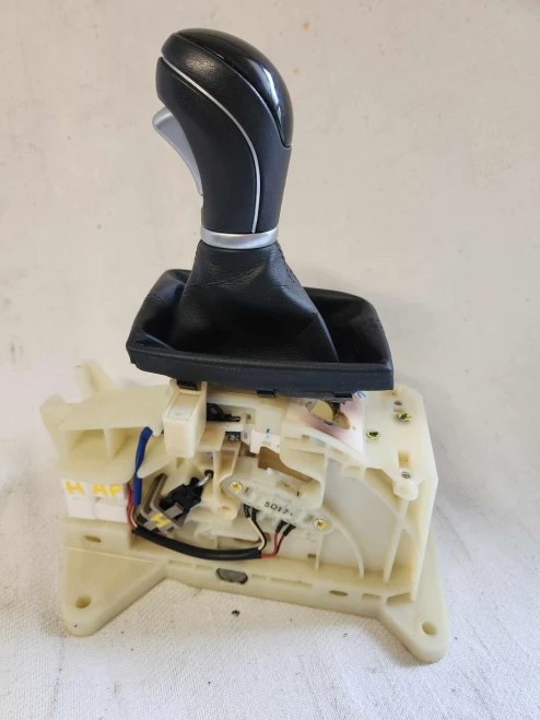 2016 Hyundai Elantra Automatic Used OEM Floor Shifter