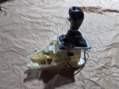 2015-2020 Hyundai Tucson 46700D3060 Used OEM Floor Shifter