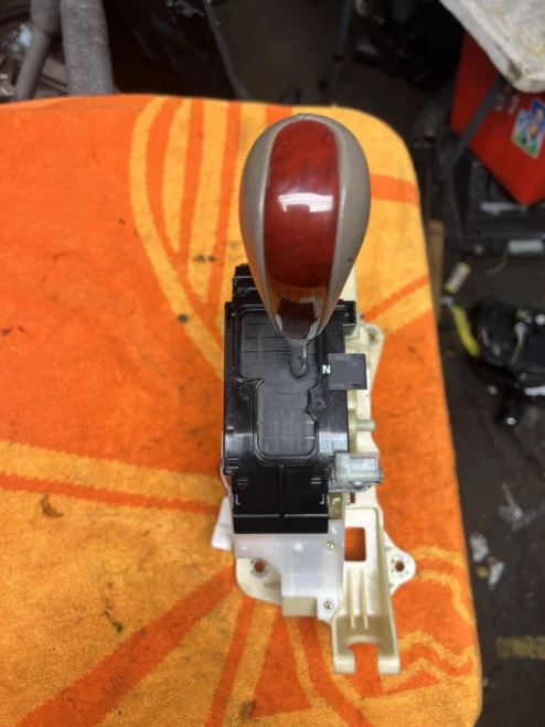 2009-2010 Hyundai Sonata Used OEM Floor Shifter