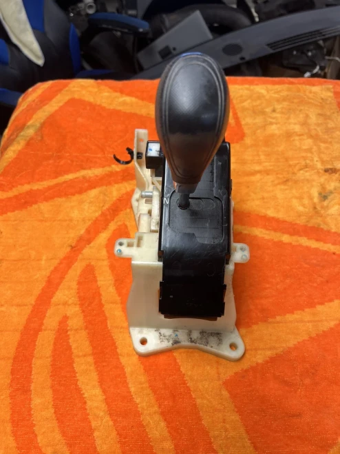 2012 Hyundai Elantra Automatic Used OEM Floor Shifter