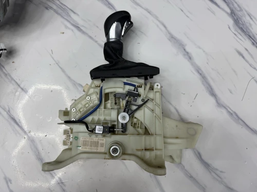 2015 Hyundai Sonata 46700C1200 SE Used OEM Floor Shifter