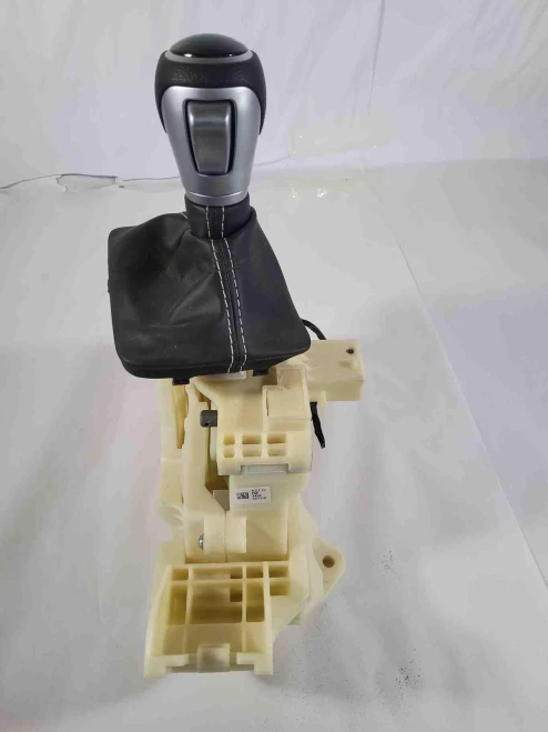 Hyundai Venue 46700K2110 Used OEM Floor Shifter
