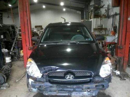 2007 Hyundai Accent Used OEM Floor Shifter