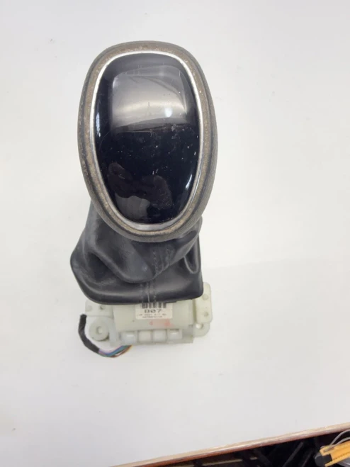 2017-2020 Hyundai Elantra 46700F2110OEM Used OEM Floor Shifter