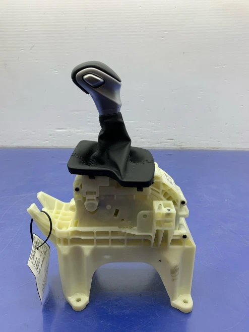 2023 Kia Seltos With Boot Used OEM Floor Shifter