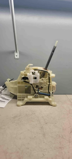 2015 Kia Soul 46700B2420OEM Used OEM Floor Shifter