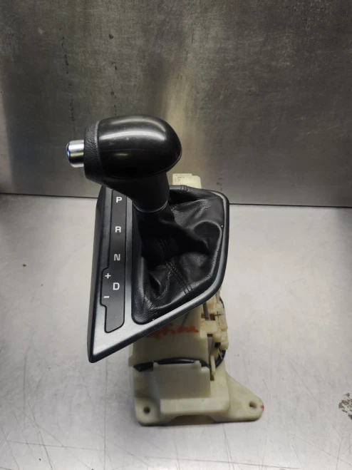2014-2015 Kia Optima 467004C400 Automatic Used OEM Floor Shifter