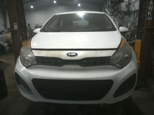 2013 Kia Rio Used OEM Floor Shifter
