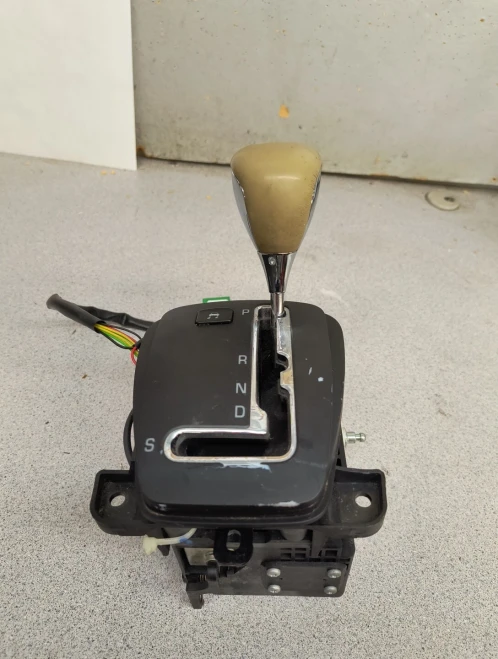2007-2009 Jaguar 6W837K004CC Automatic Used OEM Floor Shifter
