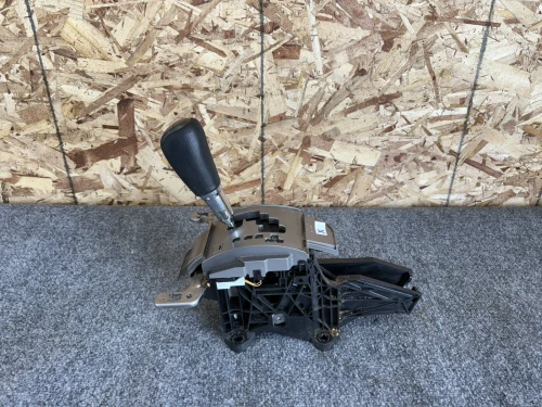 2010-2018 Toyota 4Runner 4RUNNER With Knob Used OEM Floor Shifter