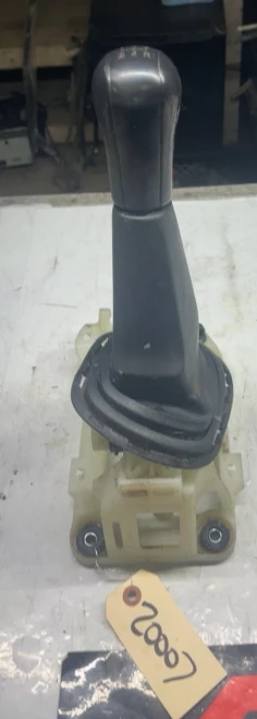 2007 Toyota Yaris 5 Speed Used OEM Floor Shifter