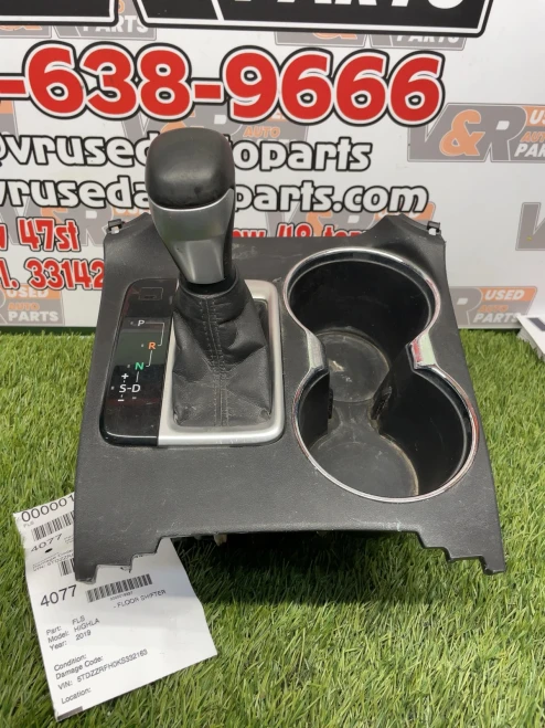 2019 Toyota Highlander With Boot Used OEM Floor Shifter