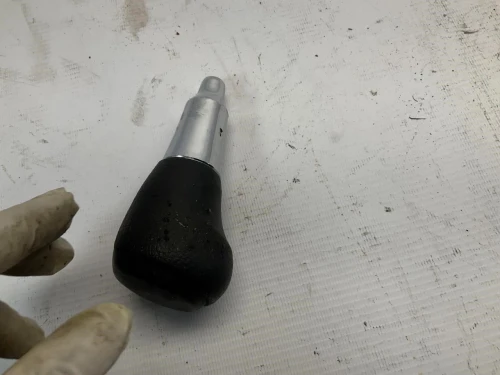 2013-2018 Toyota RAV4 4WD Used OEM Floor Shifter