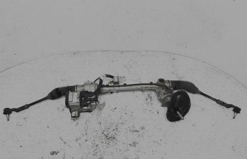 2013-2014 Ford Focus Steering Gear Rack And Pinion Vin 2 8th Digit 18" wheels used OEM rack and pinion